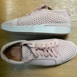 Gentle Souls by Kenneth Cole women- HADDIE  sneakers * Two sizes available